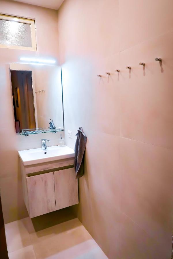 Apartament On The Wlora