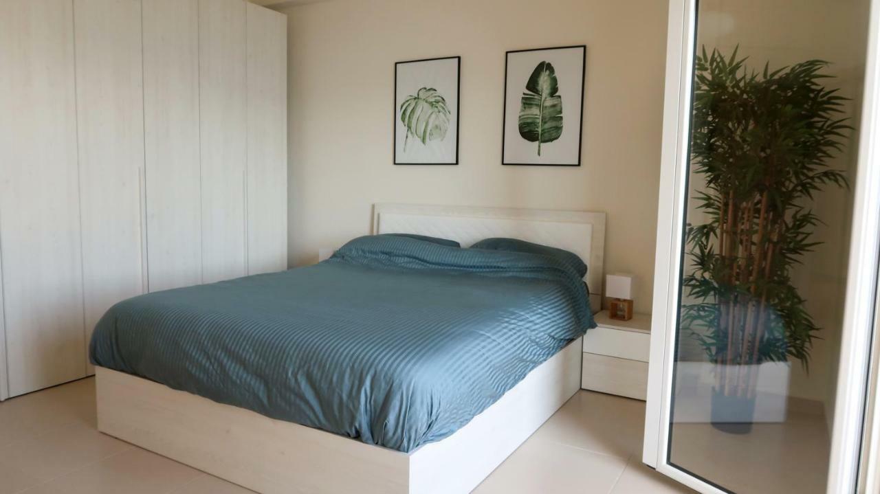 Apartament On The Wlora